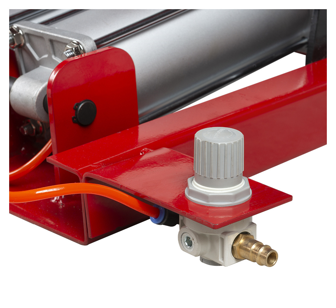 Airoperated wheel lift for wheel balancers P.H.U. SZCZEPAN