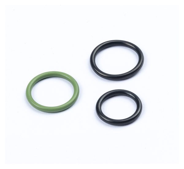 Cylinder seal kit for the M221 breaker