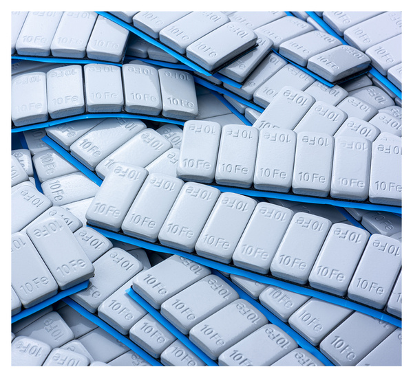 Coated FE Stick-on Weights with Wide Tape SUV 10g - 50 Strips REDATS