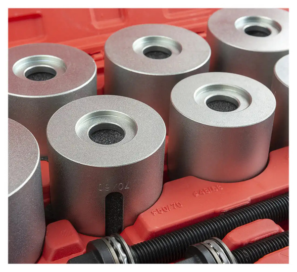 Wheel bearing removal kit