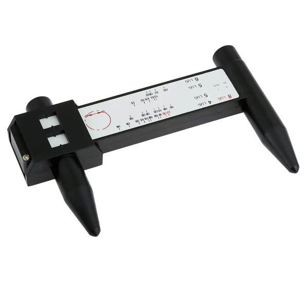 Rim bolt pattern measuring tool